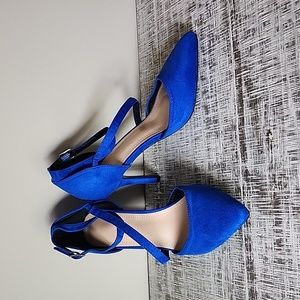 Blur heels
